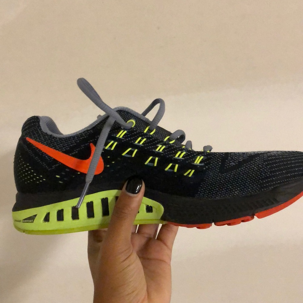 Nike Shoes. Barely worn.